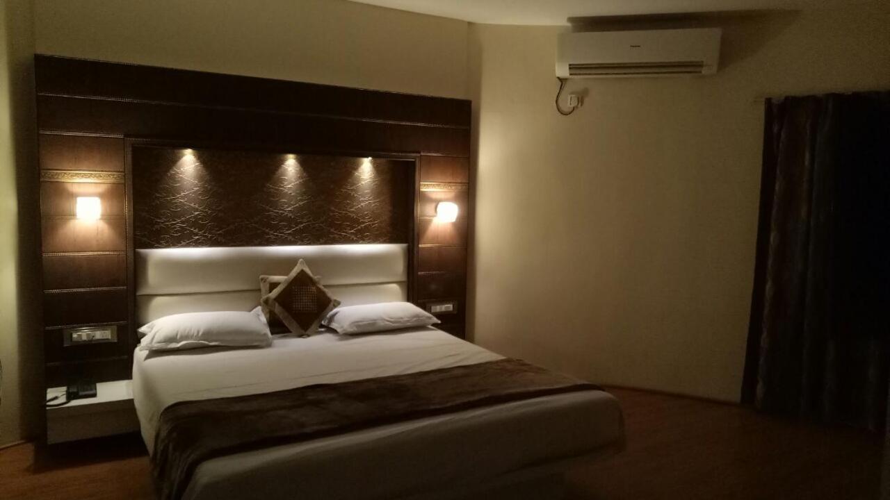 Hotel Tapovan Nashik Εξωτερικό φωτογραφία